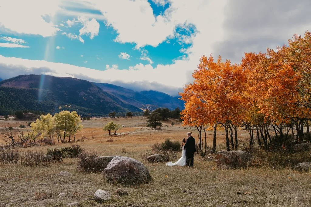 Gabi&Jordan_FirstDance&Foliage-10.jpg