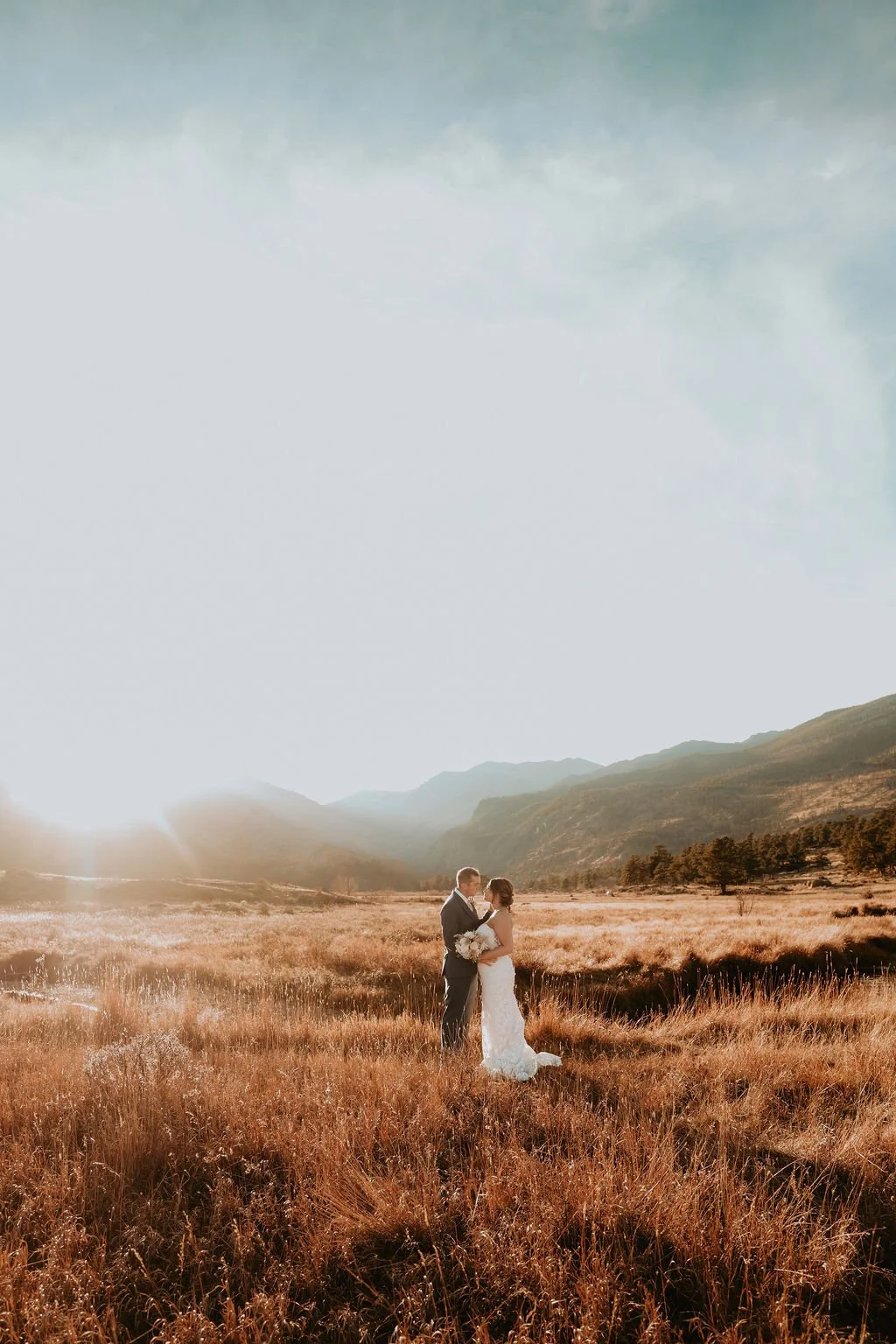BrieandConnor_MorraineParkGoldenHour-56.jpg
