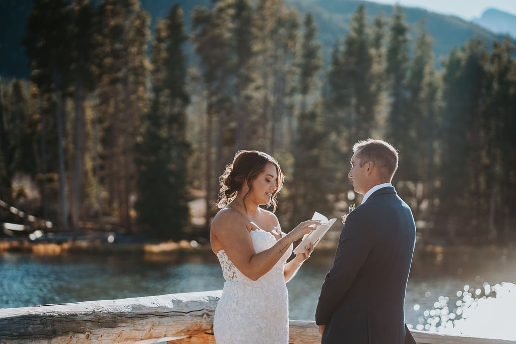 BrieandConnor_SpragueLakeandVows-003.jpg