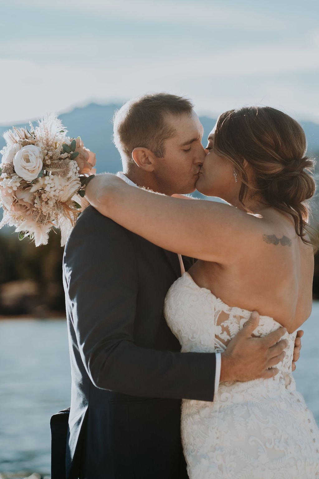 BrieandConnor_SpragueLakeandVows-057.jpg