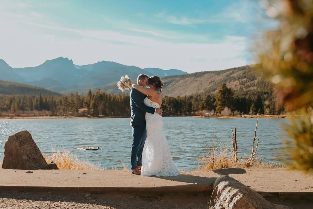 BrieandConnor_SpragueLakeandVows-067.jpg