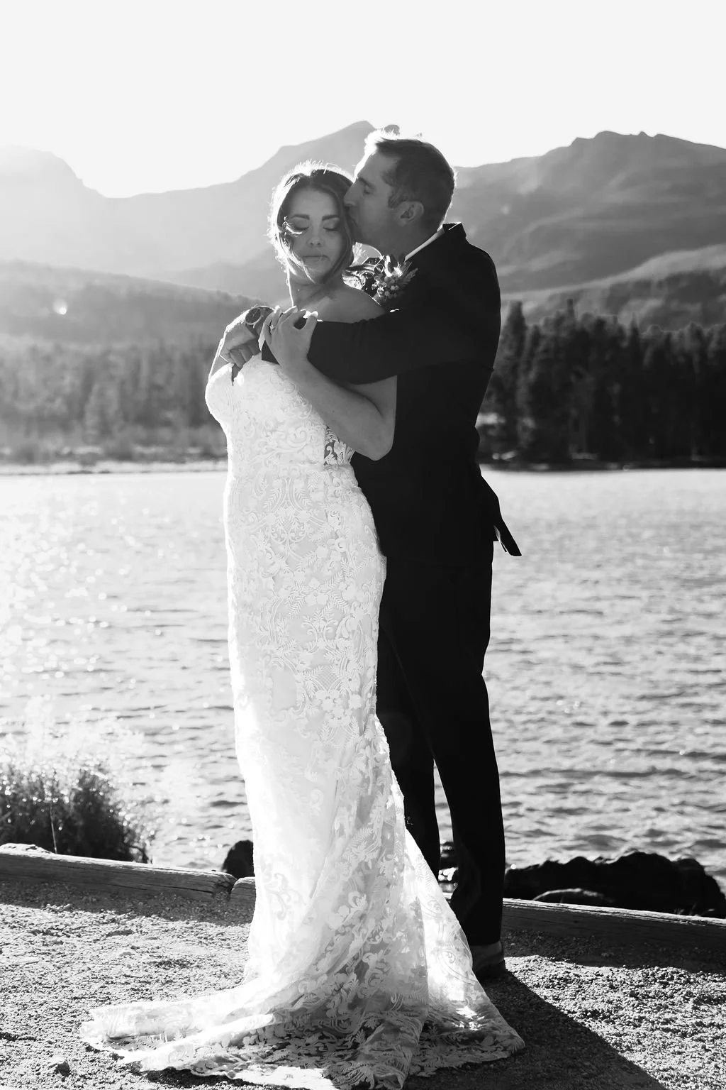 BrieandConnor_SpragueLakeandVows-094.jpg
