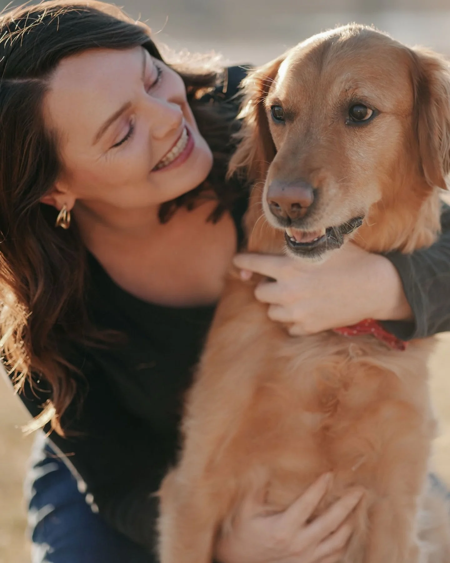Highly recommend getting a photoshoot with your furry friend done! You won&rsquo;t ever regret it 🫶🏻🐶🤍
.
.
.
#dogsofinstagram #dogportrait #dogphotoshoot #dogphotography #puppylove
