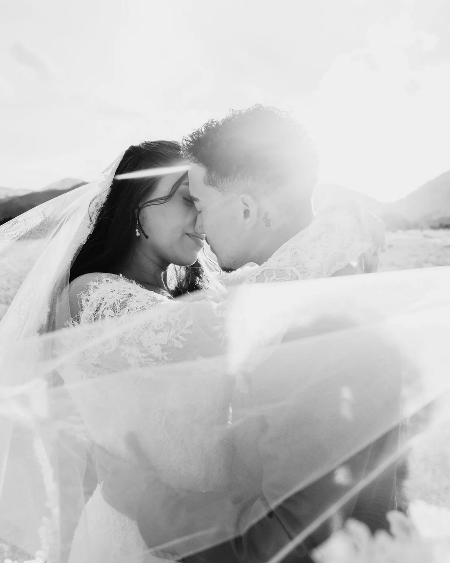 I love photographing ceremonies in the mountains. No matter if your union is large or small, the magic of capturing these moments against a golden hour will forever be my favorite! Congrats @kiddryan01 &amp; @kayla_roberts2026 ❤️
.
.
.
#coloradoelope