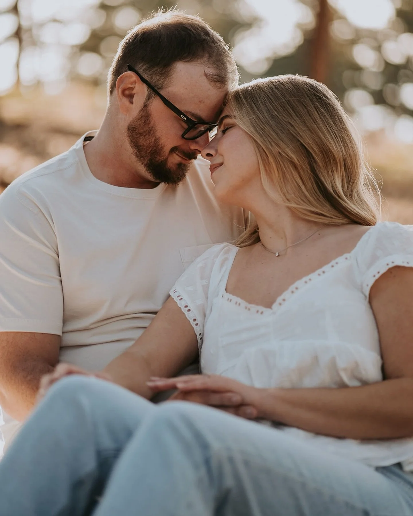 Gorgeous spring sunsets on mountaintops for the win! Congrats @ciara.fisher &amp; Casey on your Colorado engagement 🫶🏻
.
.
.
#coloradoweddingphotographer #coloradoengagementphotographer #coloradoengagement #denverengagement #denverengagementphotogr
