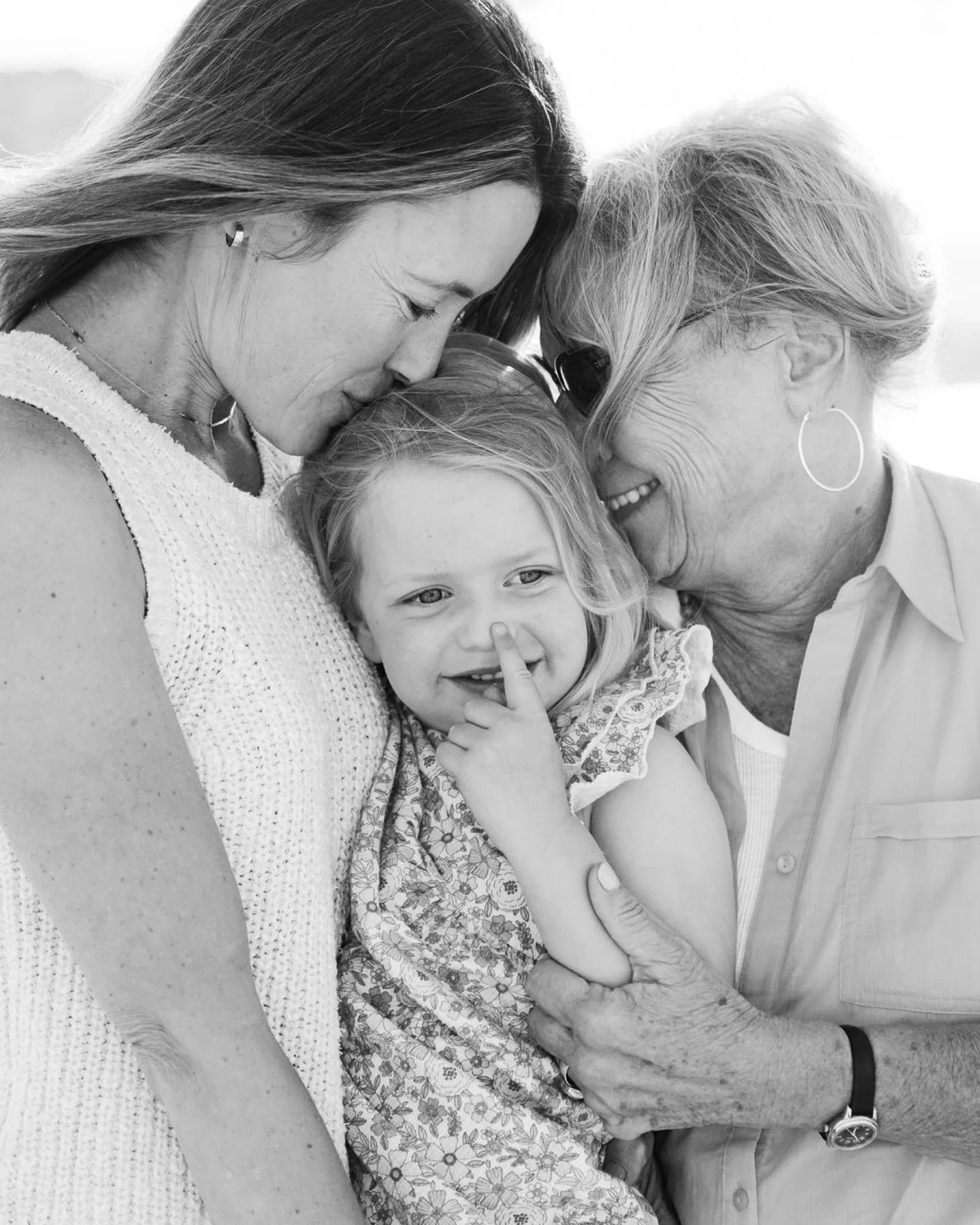 A beautiful spring afternoon spent with the Guss Gals! This tri generation shoot was full of love, smiles, sun and spring blossoms! Happy early Mother&rsquo;s Day to this trio! 
.
.
.
#mothersday #familyphotoshoot #denverfamilyphotographer #denverfam