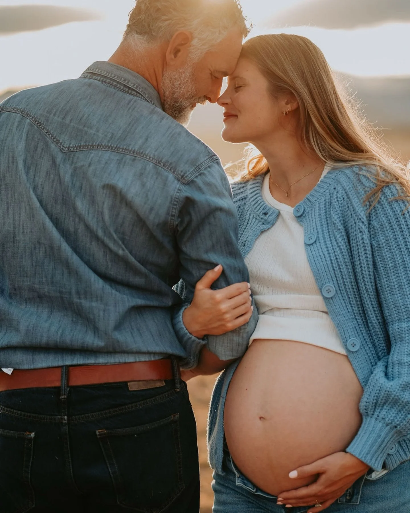 The most beautiful maternity session with Alex and Eric this week. The sun graced us with an amazing sunset and I just love how these images turned out! Can&rsquo;t wait to meet your little one! 
.
.
.
#maternityphotographer #maternityphotoshoot #den