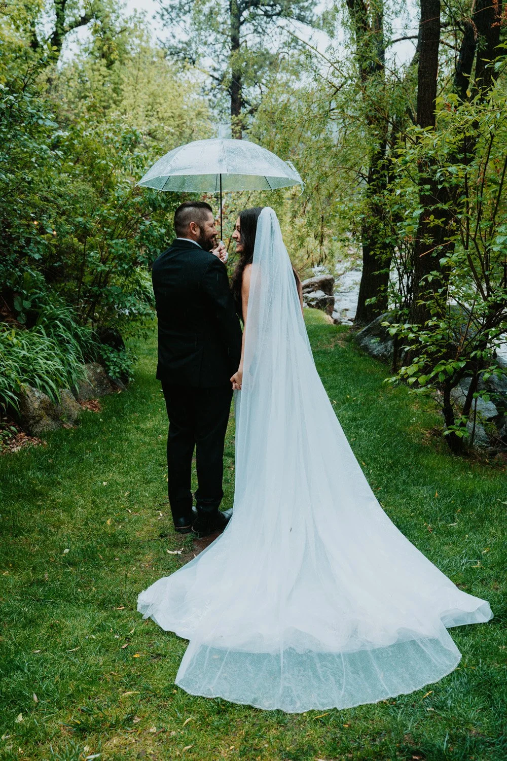 Erin&Eric_Couple-1.jpg
