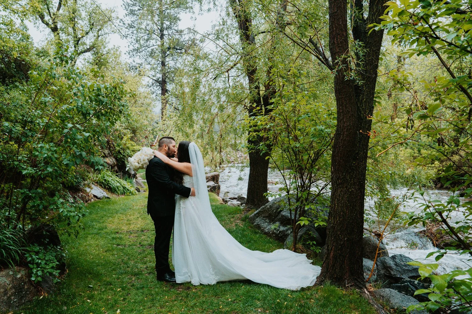 Erin&Eric_Couple-7.jpg