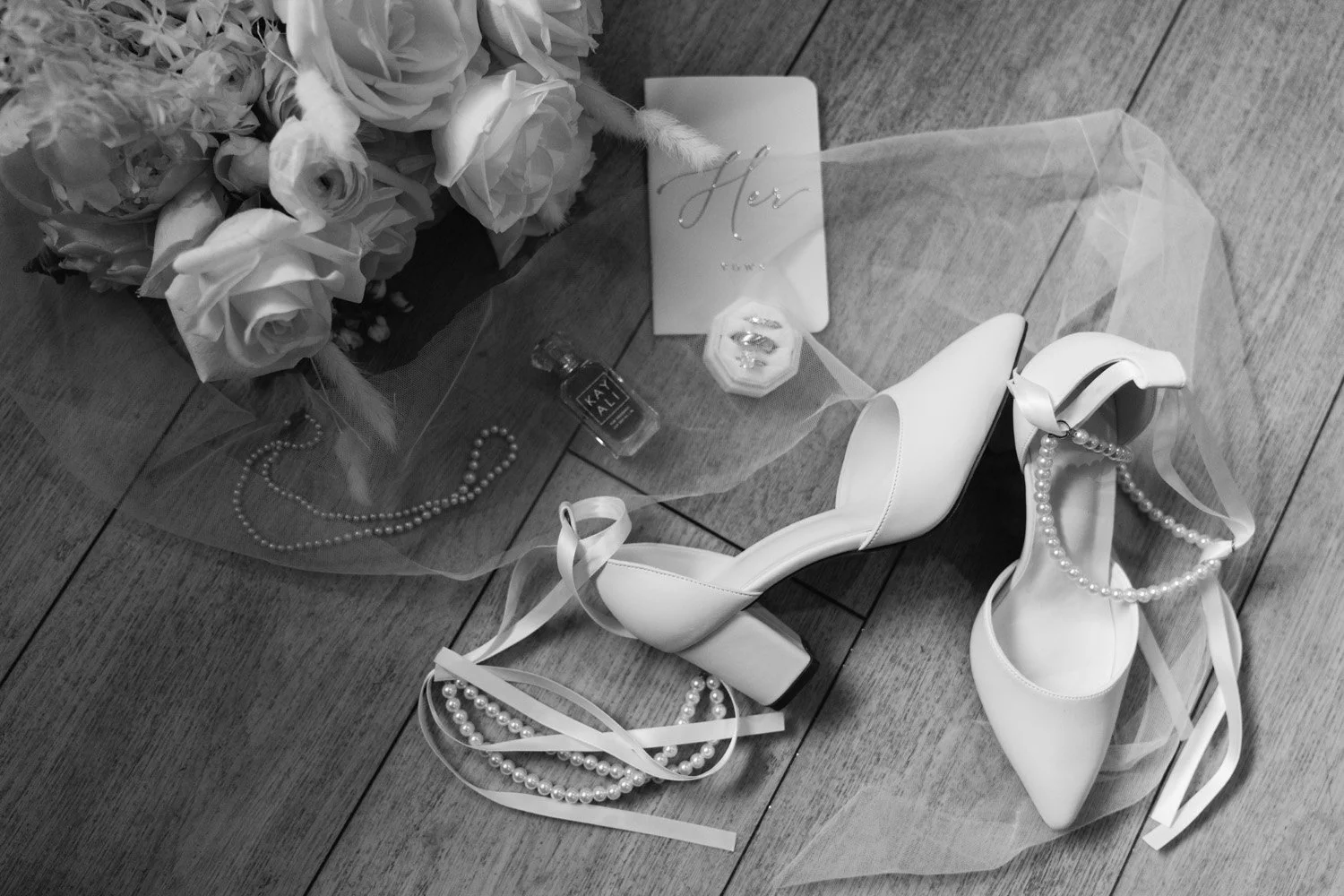 Erin&Eric_GettingReadyandDetails-113.jpg