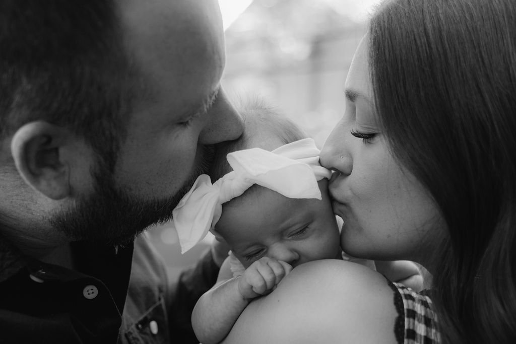 TheMooreFamily-102.jpg