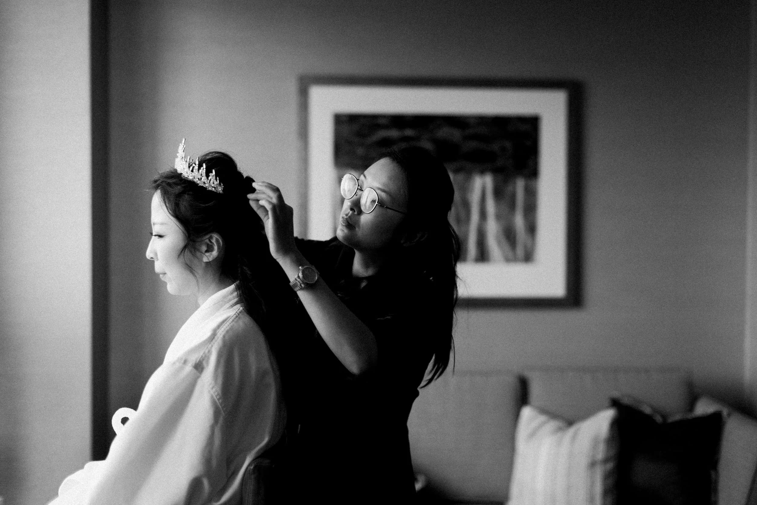 Parkview Manor Wedding - Bride Getting Ready-8.jpg
