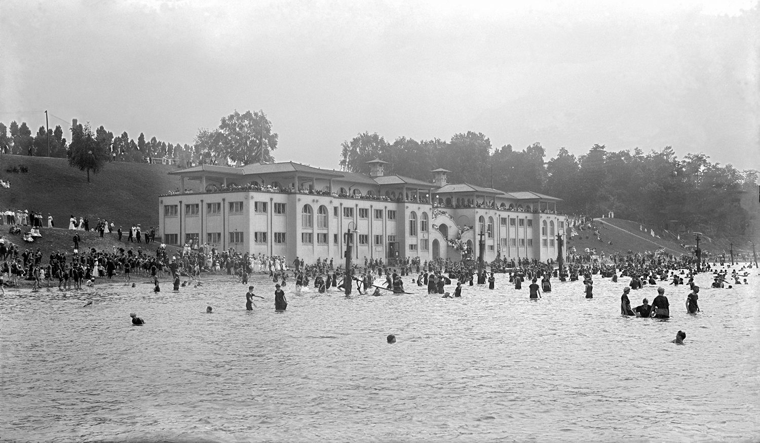 Edgewater Bath House Cleveland, OH