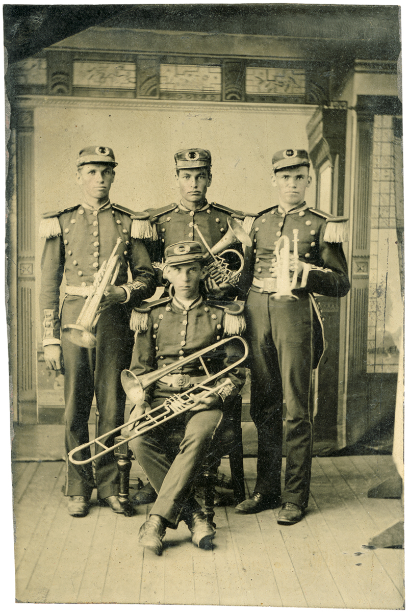  1/6th plate tintype. No ID. 