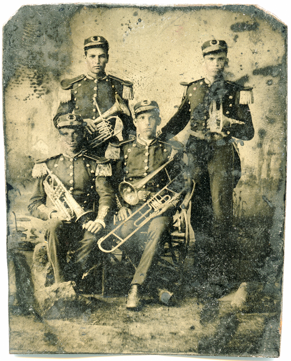 1/6th plate tintype. No ID.