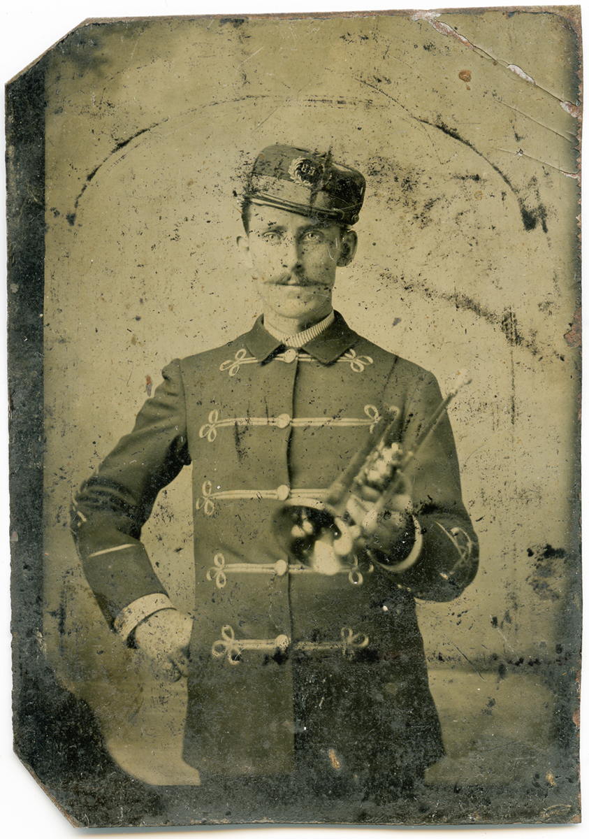 1/6th plate tintype. No ID.