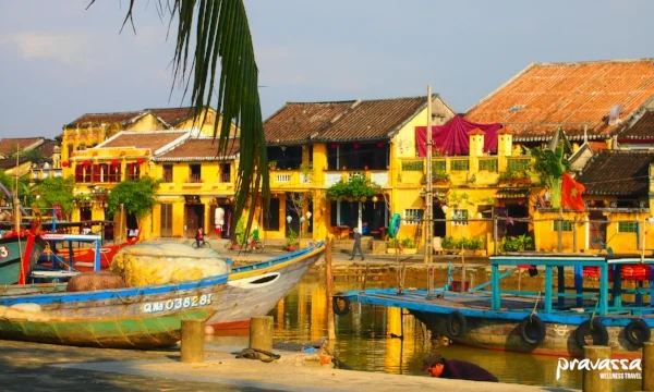 For laid-back explorers ready to slow travel the beguiling riverside, admire exquisite architecture, enjoy traditional boat rides and afternoon bicycle tours.