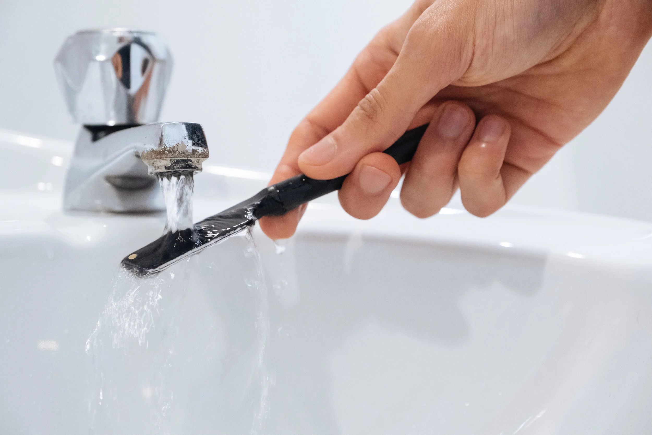 Angle Razor under tap.jpg