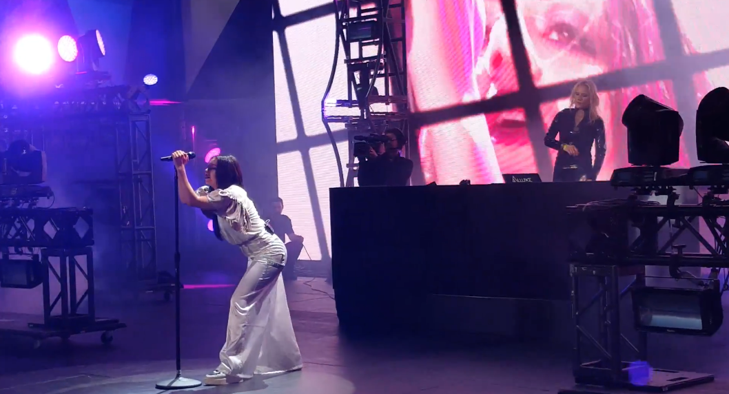 Alluxe performs with Charli XCX at Google I/O2016