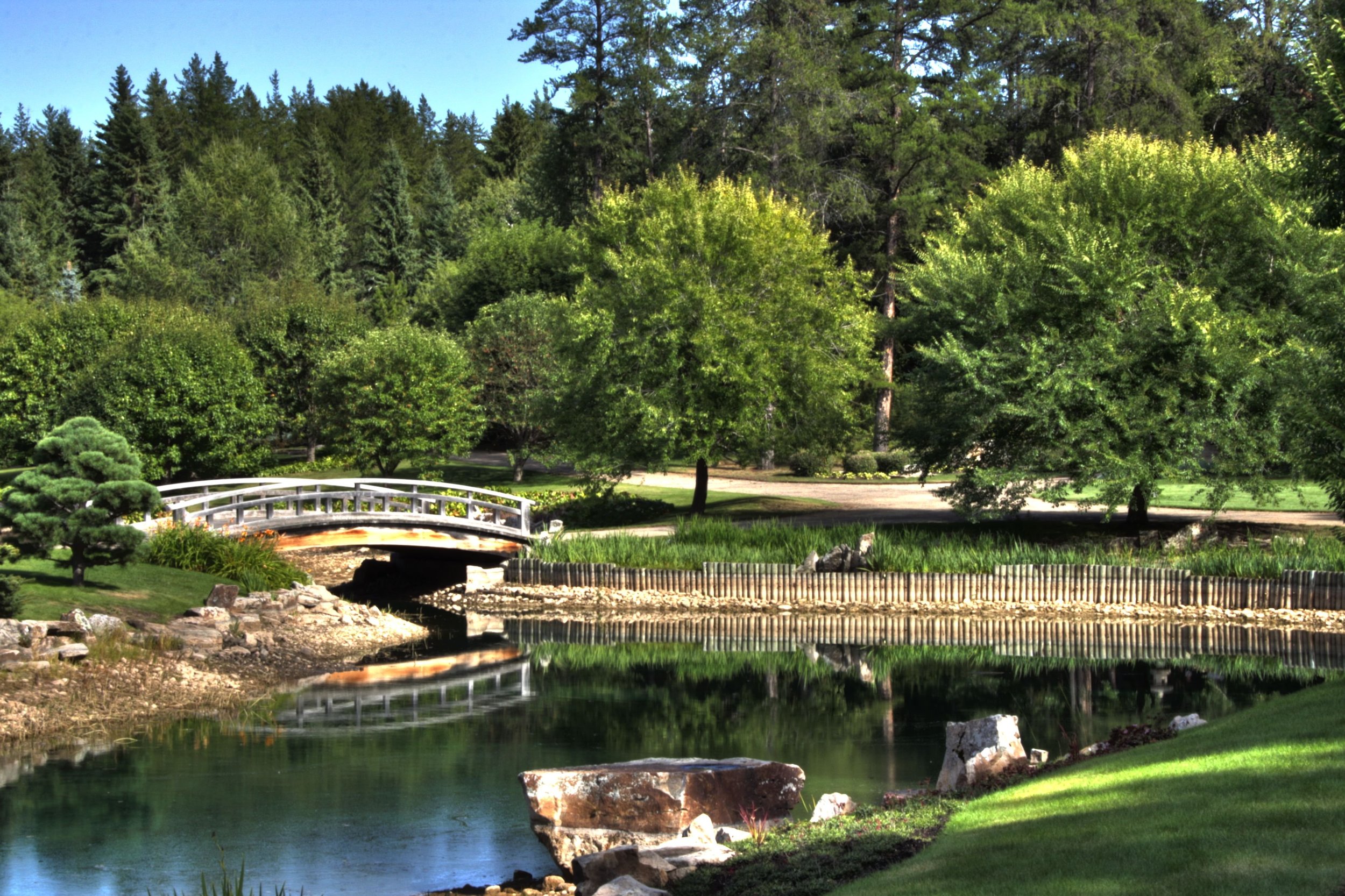 Japanese_Garden_Devonian_Botanic_Garden_Edmonton_Alberta_Canada_31A.jpg