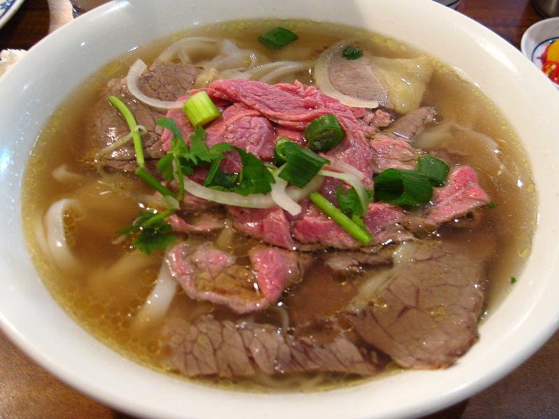 "Pho-Beef-Noodles-2008" by Kham Tran - www.khamtran.com - Own work. Licensed under CC BY 3.0 via Commons