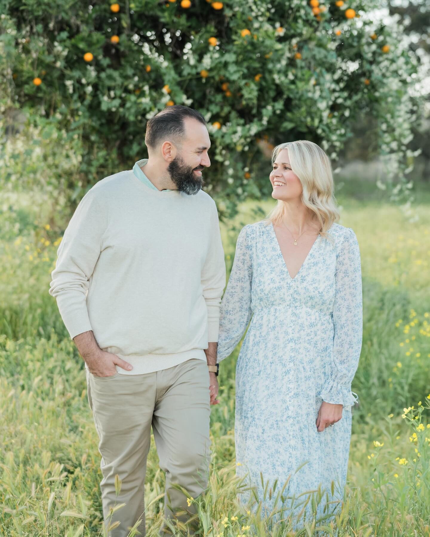 When you book a family session but end up with the most dreamy couples photos , too! 🥰😍😍🌸 

🌸Message us for more info , or head to our website for a direct link to these sessions (link in bio under spring sessions) 

.
.
.
#orangecountyfamilypho