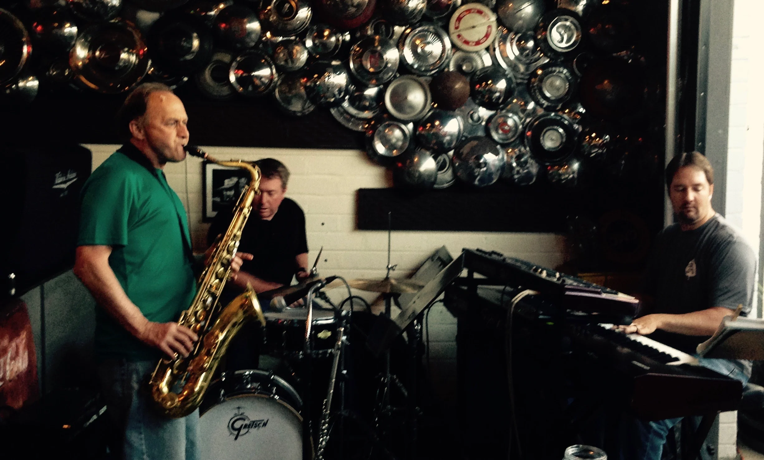 Jeff with Justin Pfeifer - keyboard and John O'Neal - drums