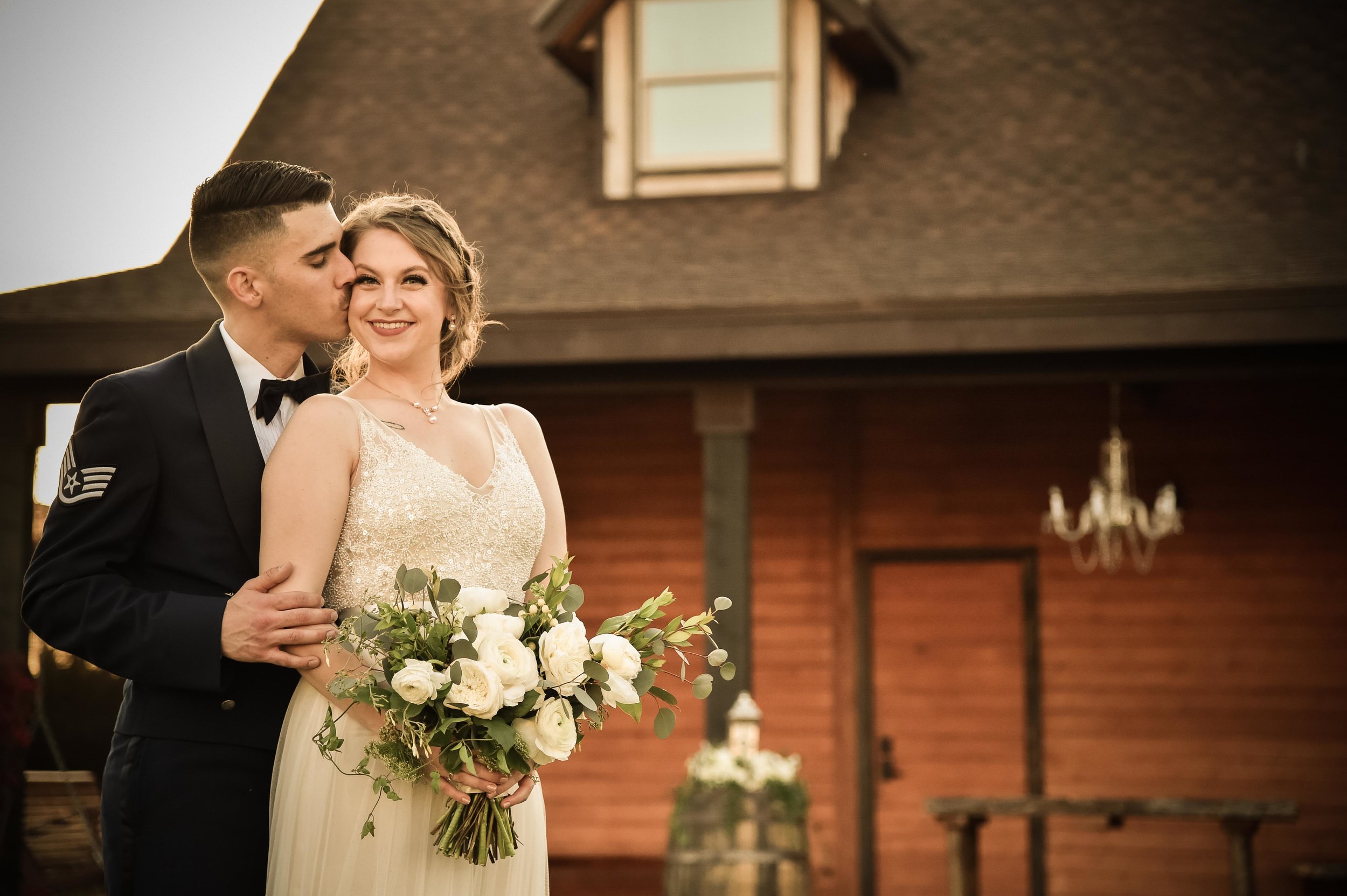 47 Best Photos Dress Barn Florida : Florida Rustic Barn Wedding Hilary Jeb Timeless Tampa Florida Wedding Photography By Sarah Ben I Tampa Wedding Photographers