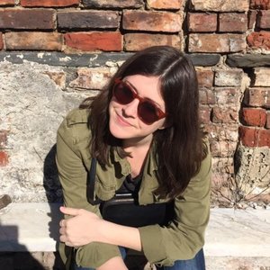 MAGGIE SUMMERS Facebook Marketing Truth in the Social Space: Fake News, Social Feeds & the Echo Chamber