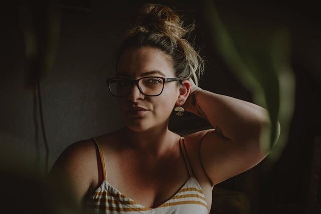 One of my photography groups does weekly challenges. This week it was self portraits. I rarely take anything more than a selfie because let&rsquo;s face it, learning to love your own body is not an easy task. I messed around with the big girl camera 