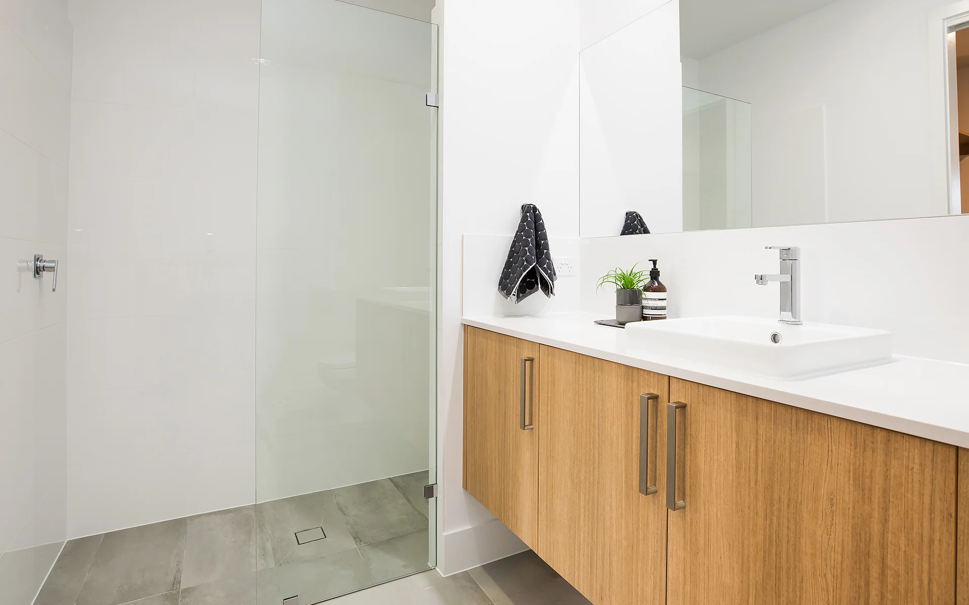 WEB - 10 BROOKLYN AVE GLENELG NORTHIMAGE-30.jpg