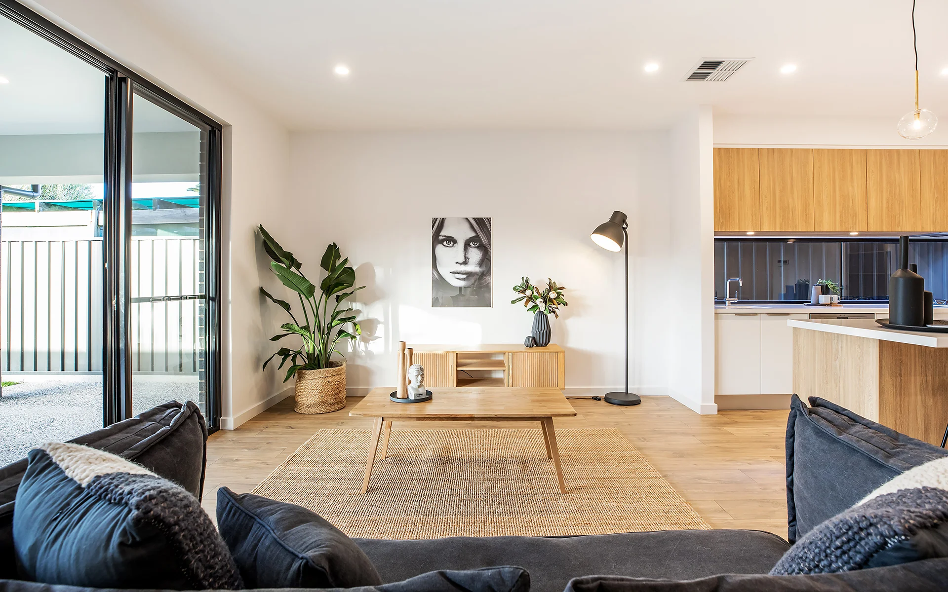 WEB - 10 BROOKLYN AVE GLENELG NORTHIMAGE-07.jpg