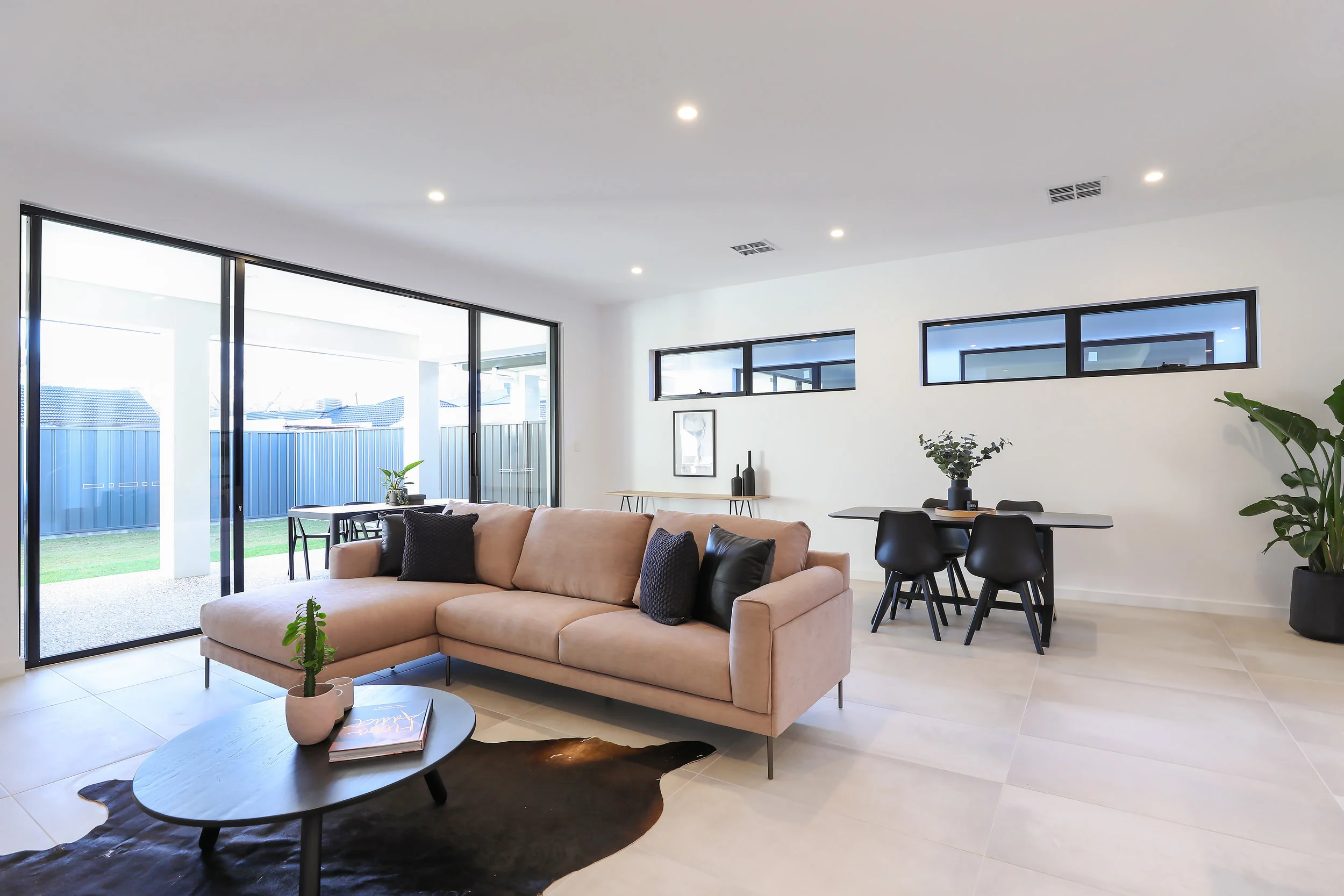 HRE - 29a Hobart Rd Henley Beach IMAGE-08.jpg