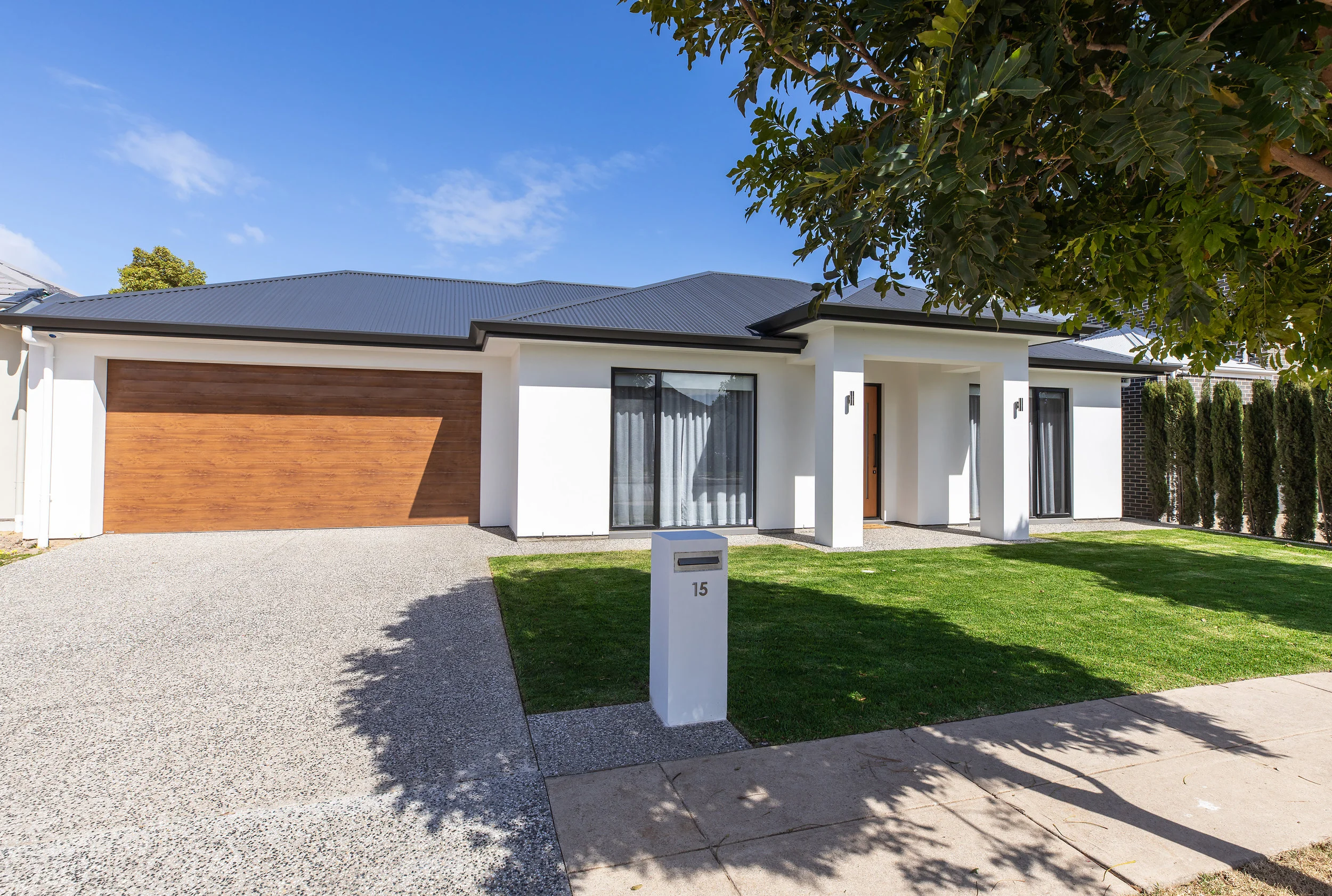 LRE - 15 Barrow Crescent- Lockleys - 002.jpg