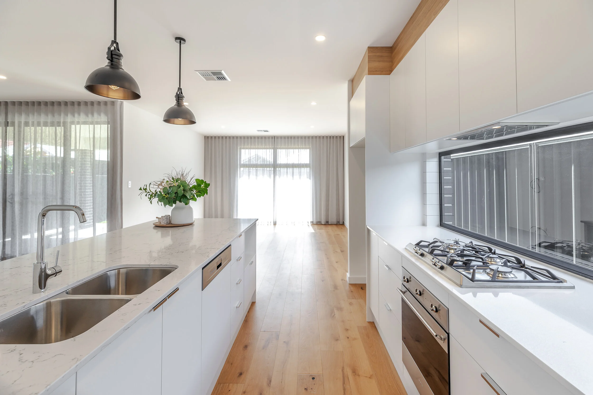 9 Coral Avenue Semaphore Park 005.jpg