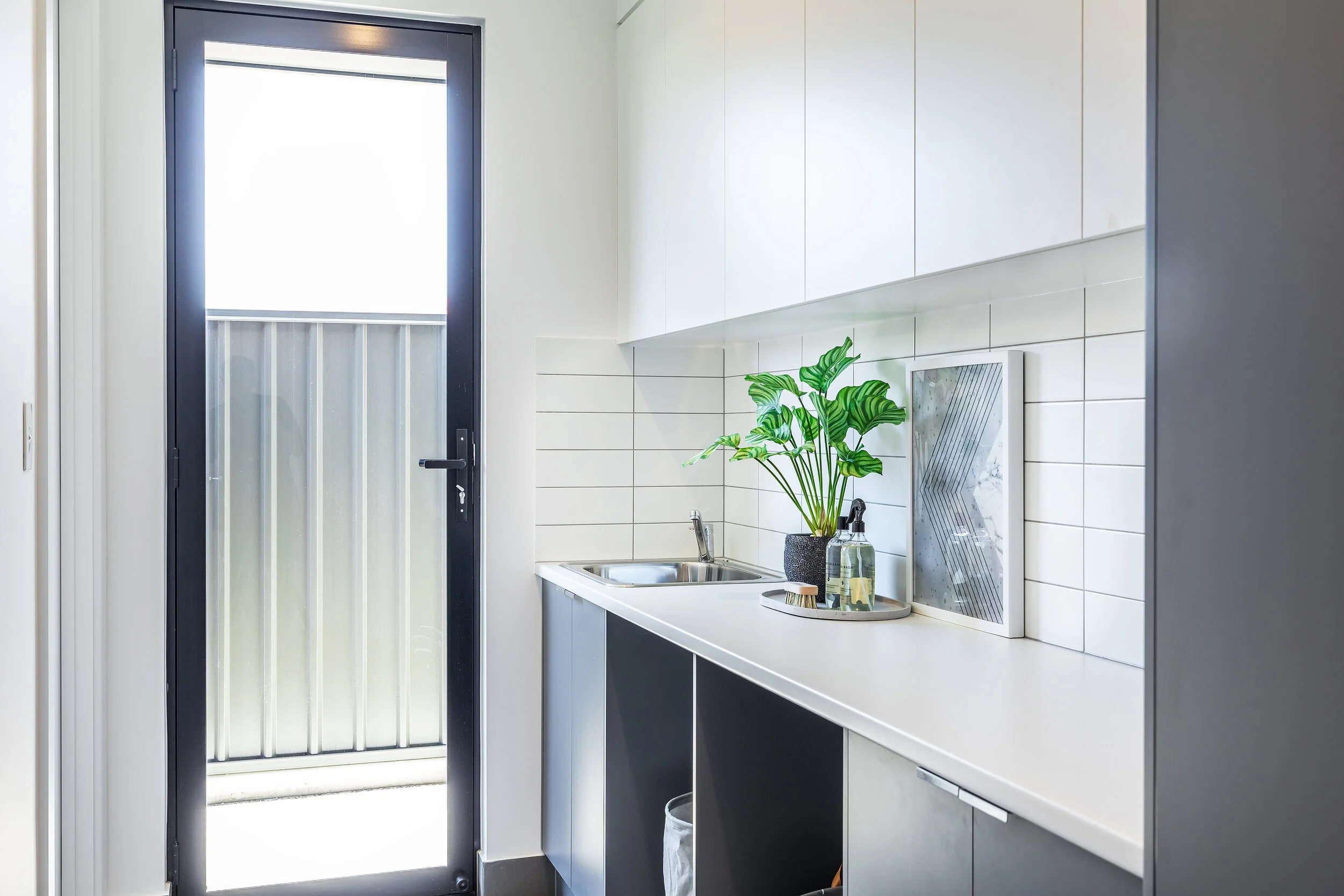 9 Coral Avenue Semaphore Park 013.jpg