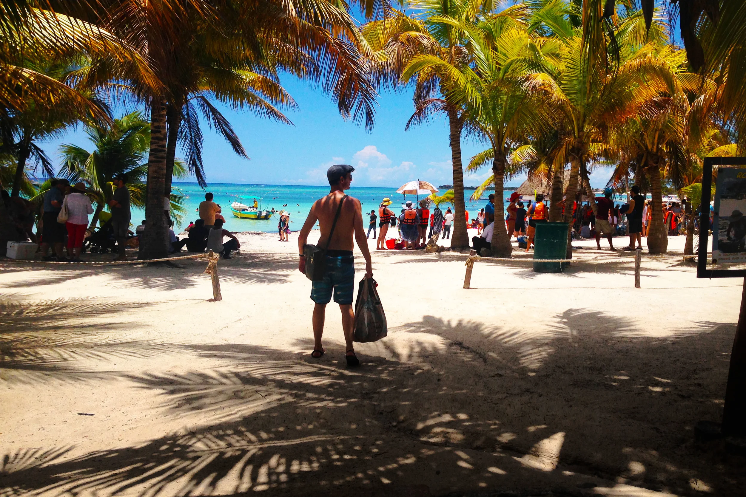 Day 132 - Tulum, Quintana Roo, Mexico After several days in the jungle, we reach our final Mexican destination with great excitement and a bit of sadness at the same time. The turquoise waters and calm bohemian beach town of Tulum is the perfect place to finish our Mexican adventure and ready to enjoy some beach time!