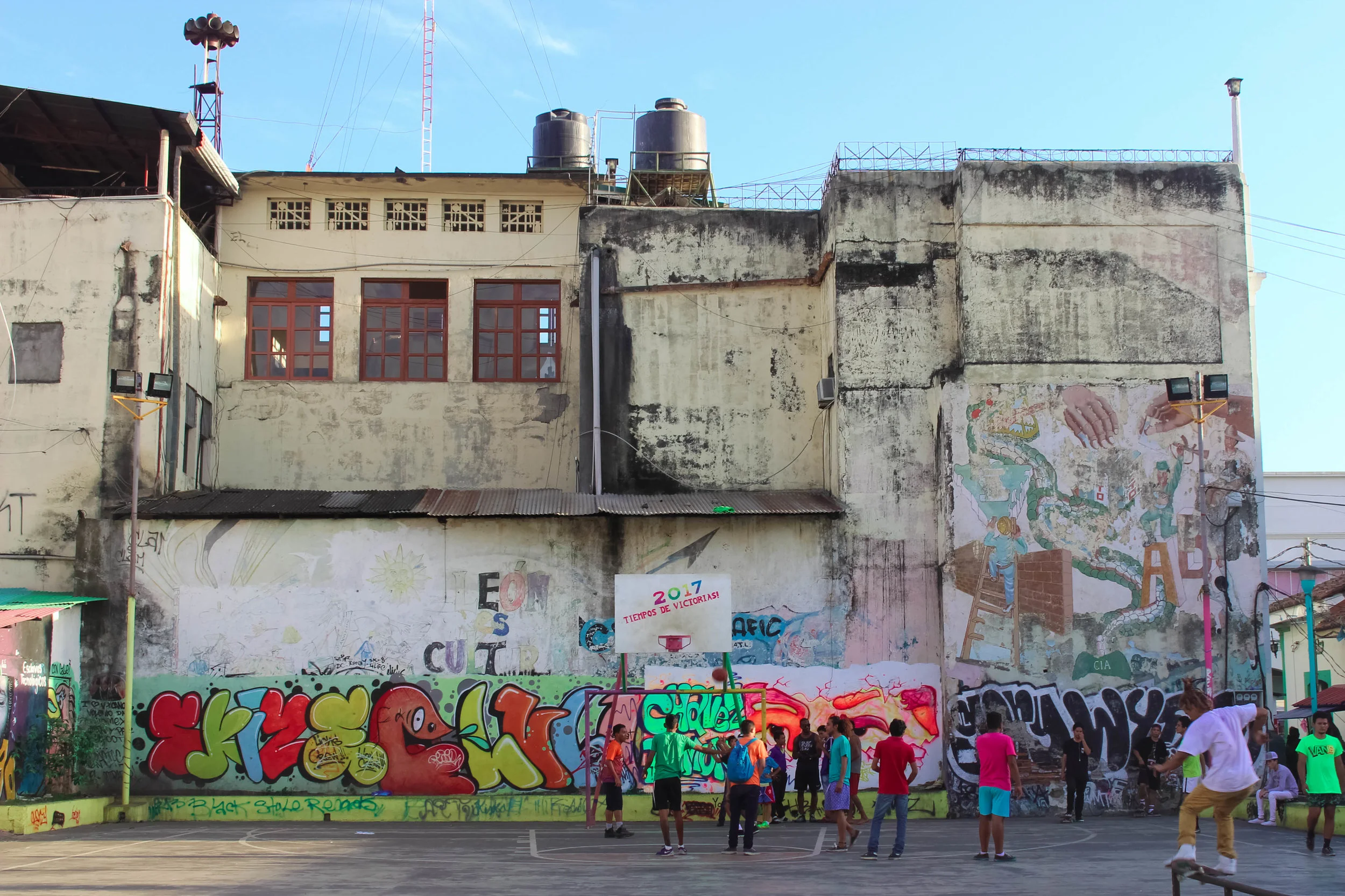 Leon- Courtcolour.jpg
