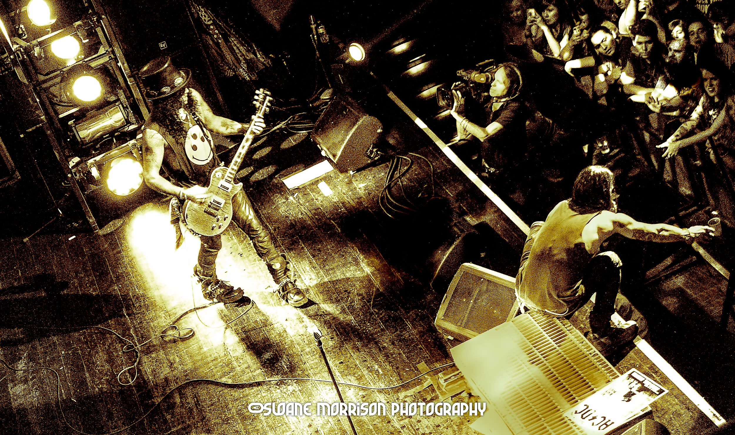  Slash + Myles Kennedy 