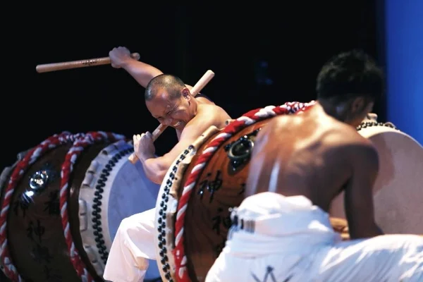 From http://miyaketaiko.com/en/