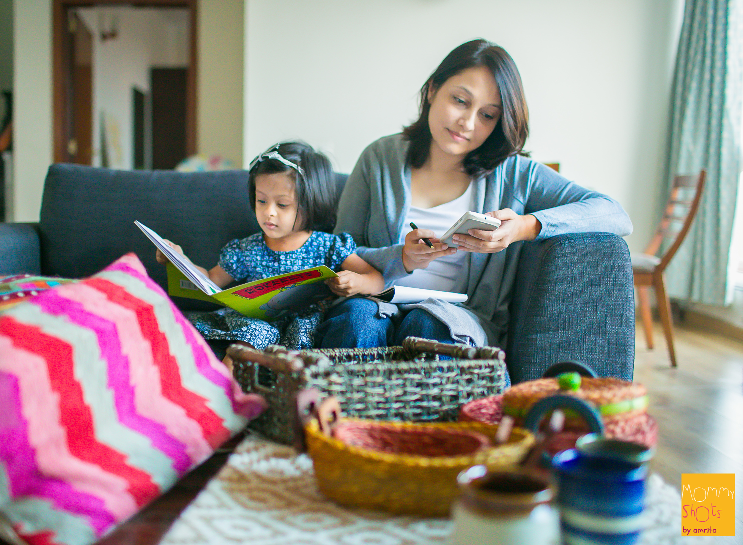 Vaijayanthi, owner at Bohemiam Weaves, always wanted to start her own venture. Having little Ankita, acted as a catalyst to take the plunge. More importantly, having a spouse who shouldered every bit of their child's responsibility despite having a demanding career himself, only made it easier.