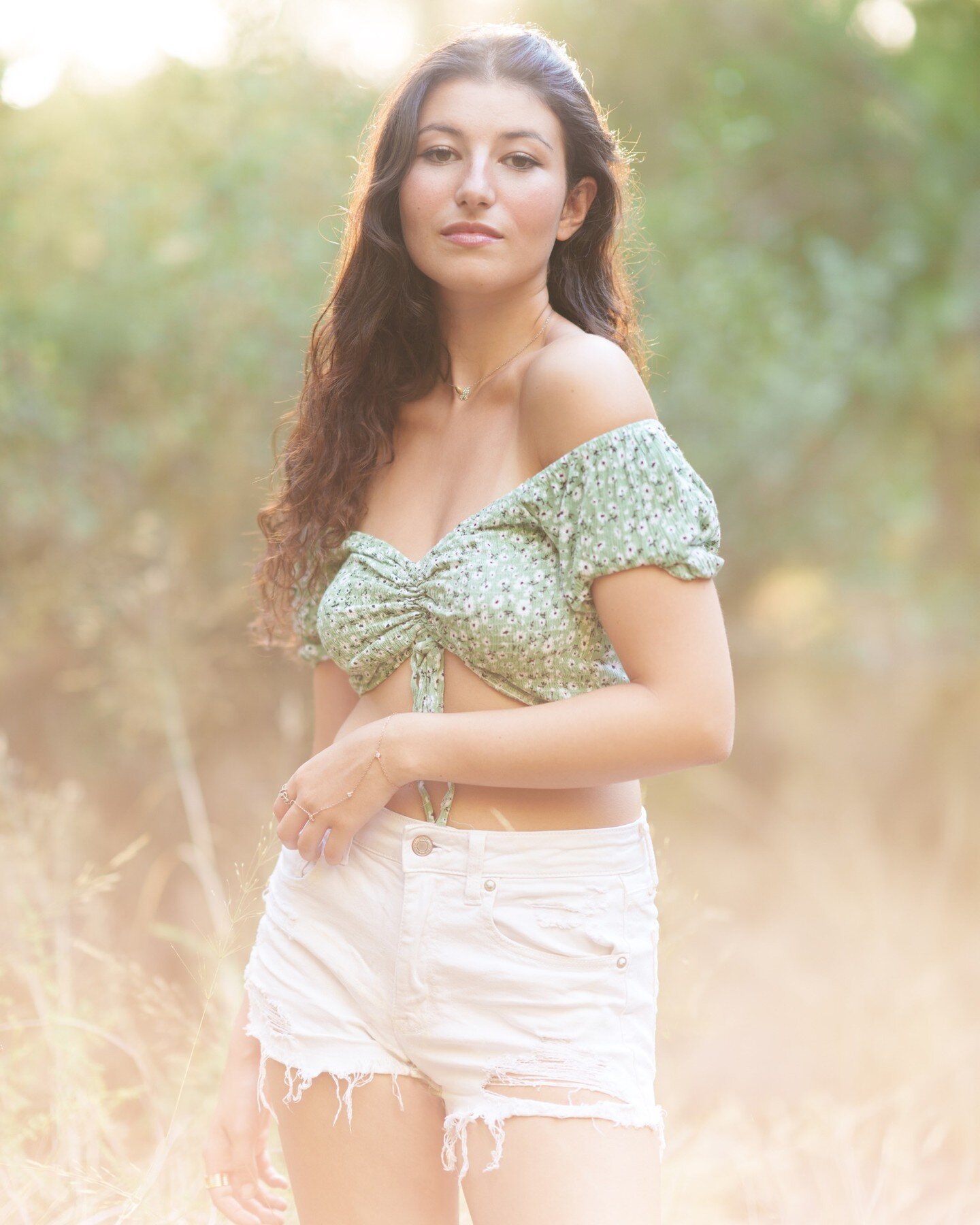 Be Yourself. Be Unique. 
Model: @mermaid_shirel 
.
.
.
.
#beauty #angelicportrait #magicalgirl #israeligirls #outdoorportraits