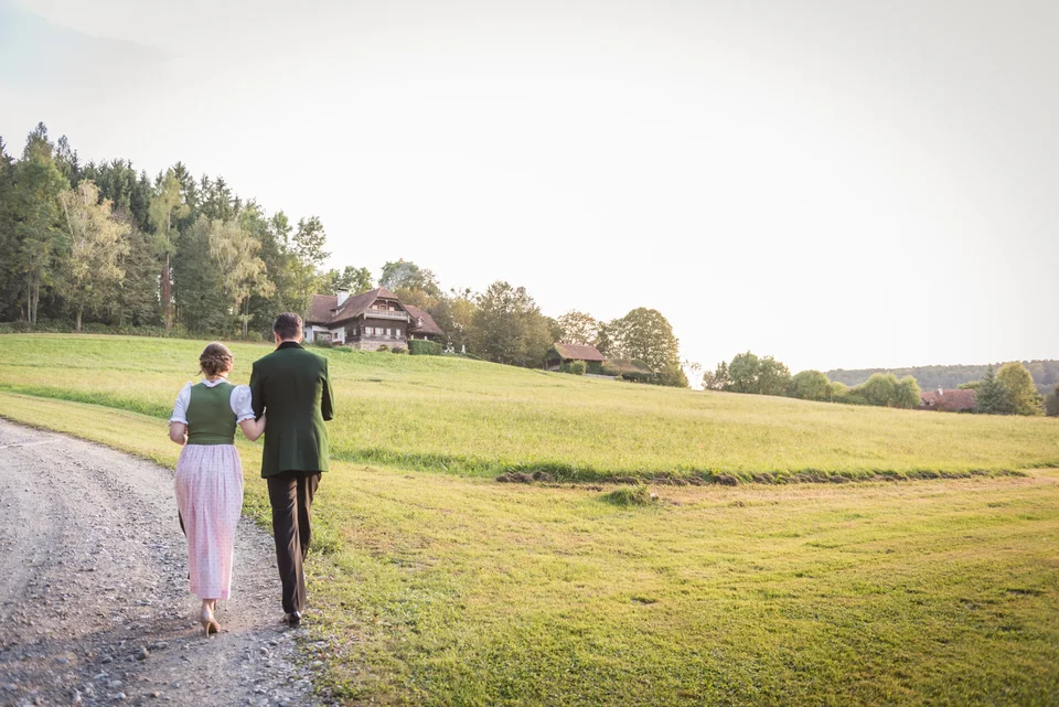 austria-SCHLOSS-OBERMAYERHOFEN-destination-wedding-photographer-12.jpg