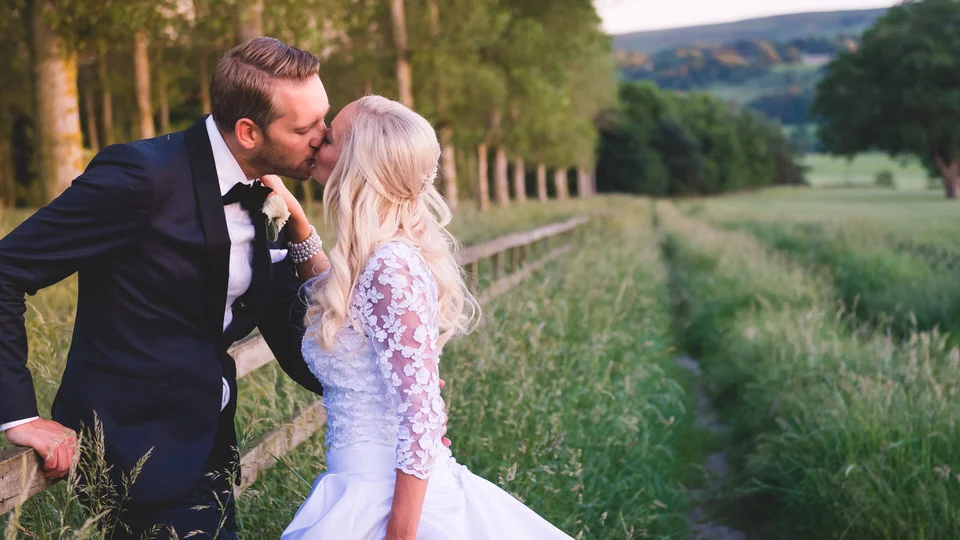 denton-hall-leeds-wedding-photographer-60.jpg