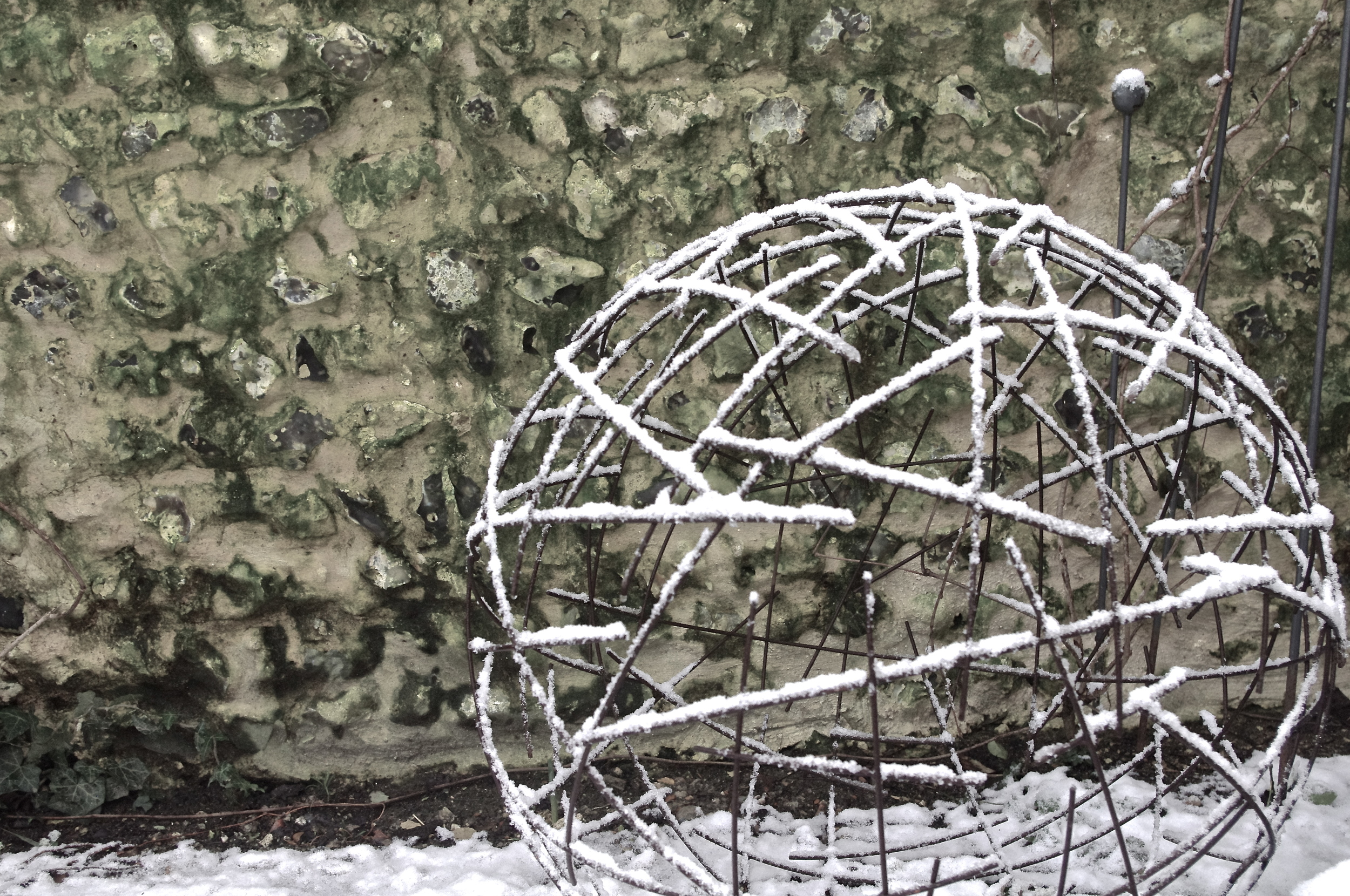 Snowy Sphere