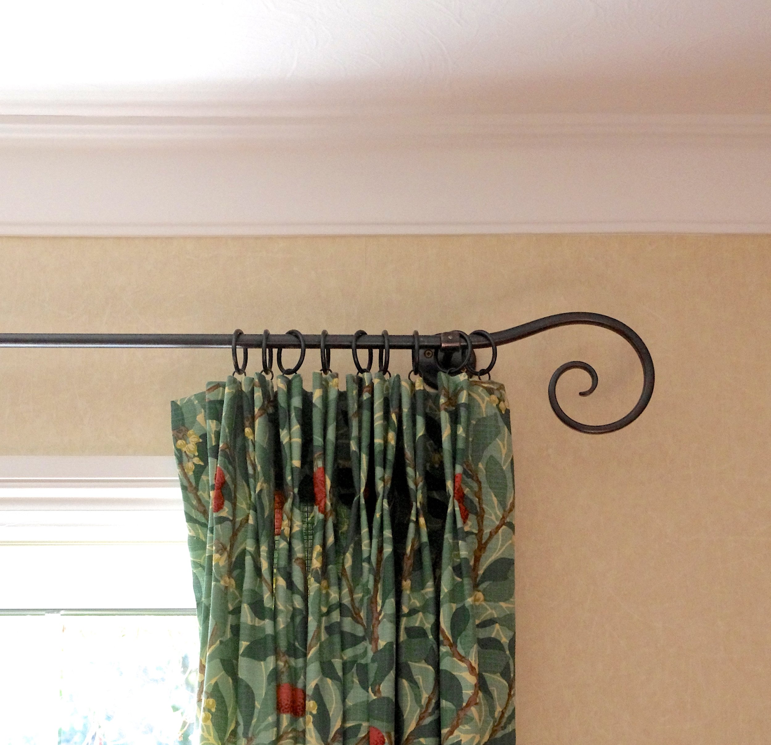 Scroll Curtain Pole