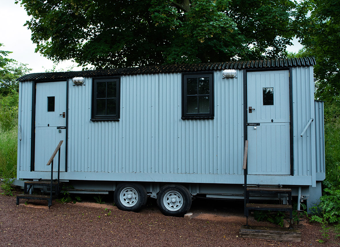 Bathroom wagon, Dewsall Court, Herefordshire.