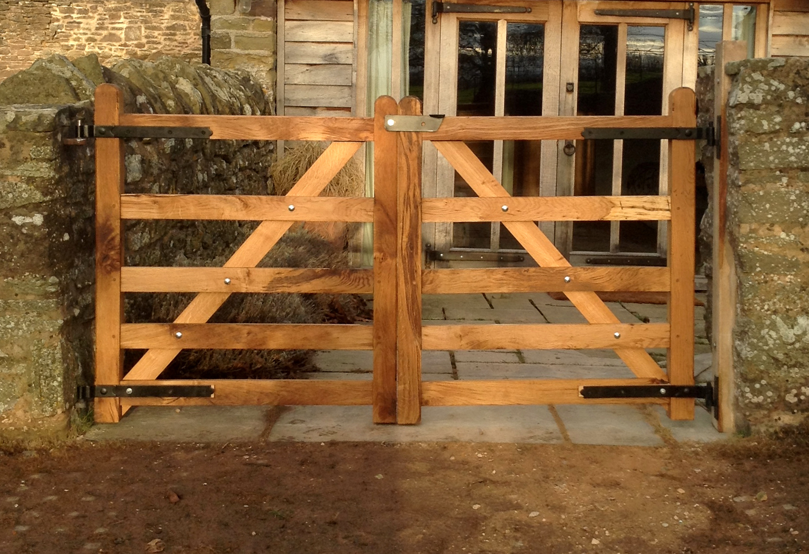 Oak gates, Dewsall Court, Herefordshire.