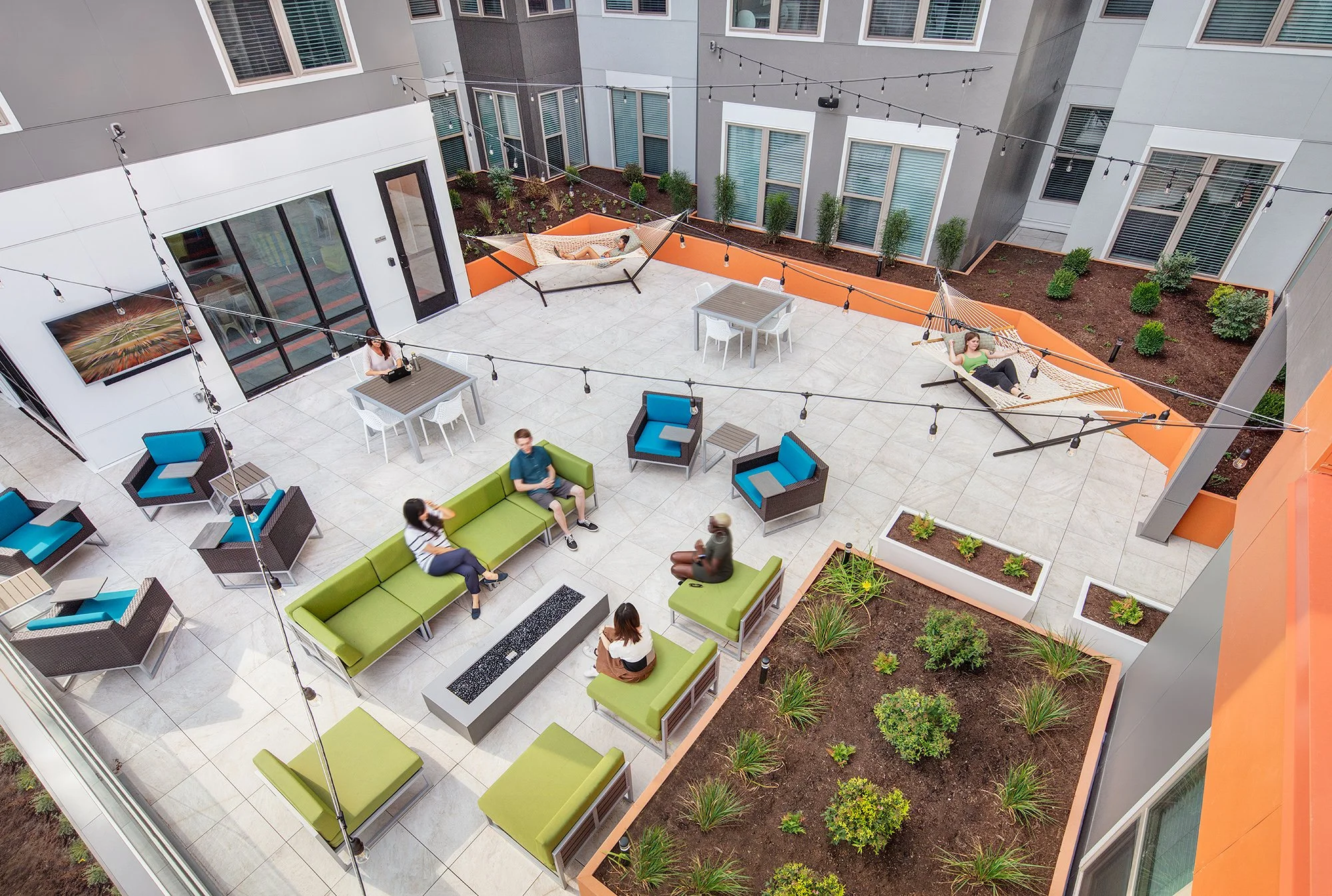 Octave Student Housing UIUC_courtyard.jpg