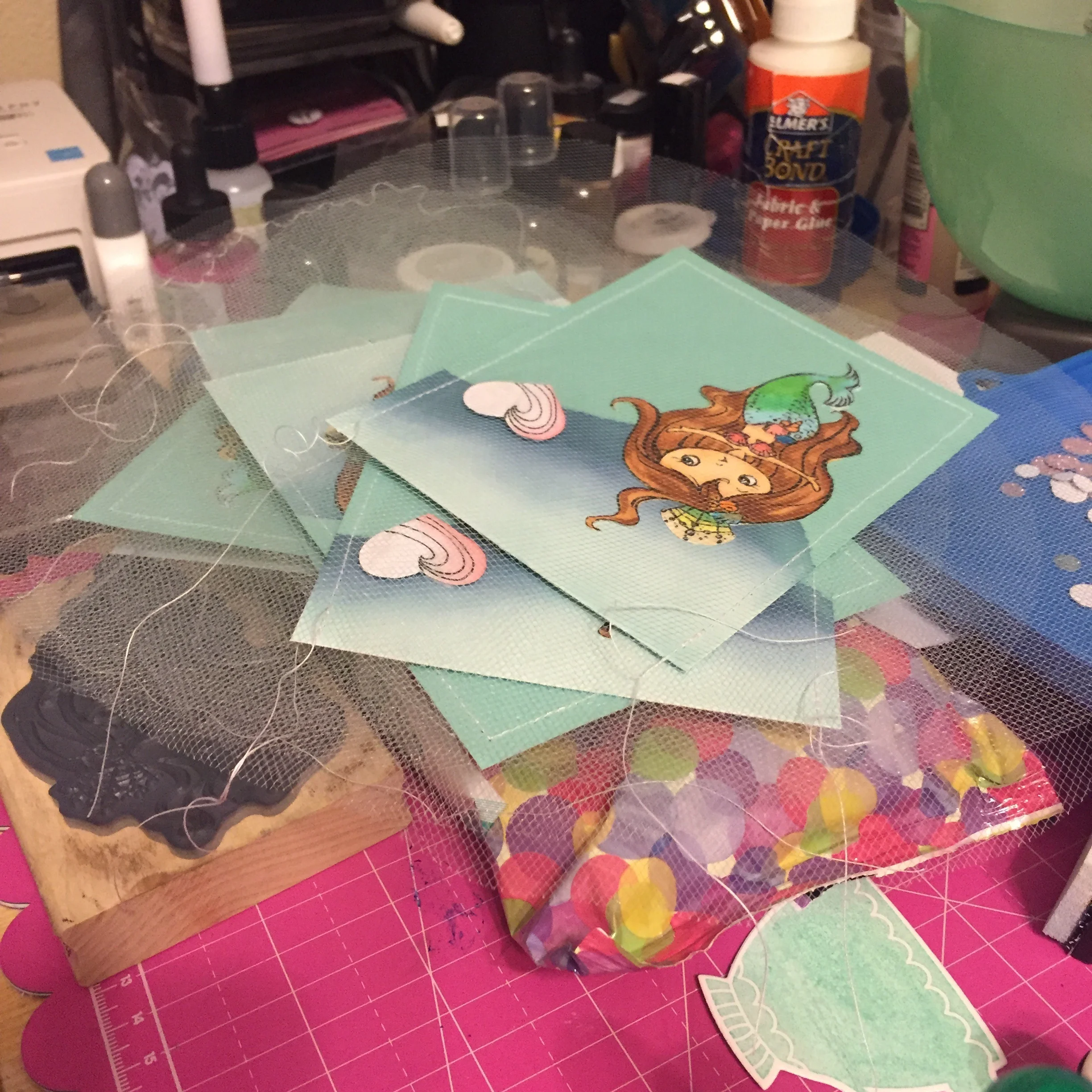 I sewed circles on to make pockets.